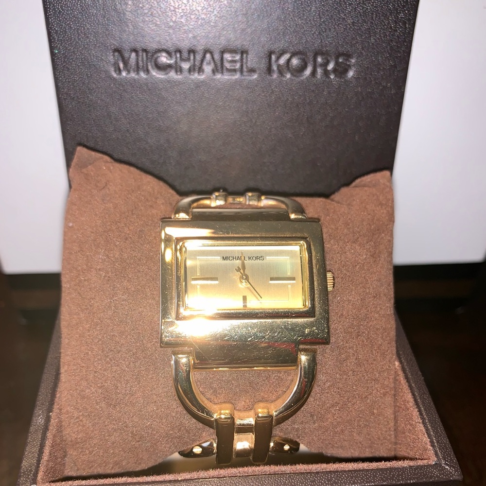 Gold Michael Kors watch - Picture 2 of 7